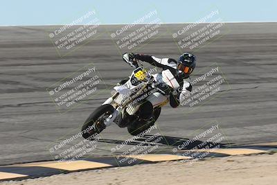 media/Oct-13-2025-Moto Forza (Mon) [[a66d839500]]/4-C Group/Session 2 (Bowl)/